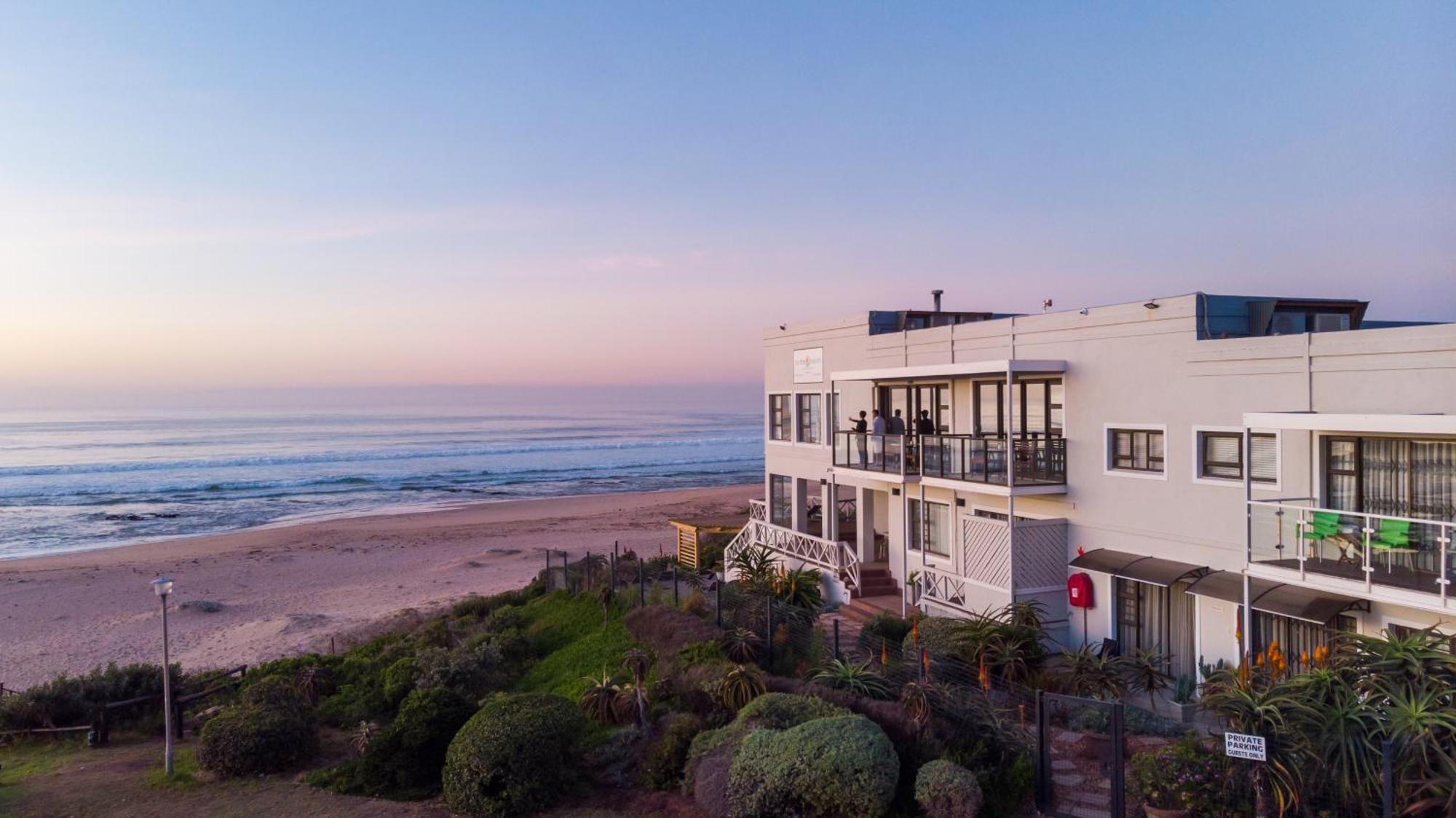 On the Beach pensión Jeffreys Bay Exterior foto