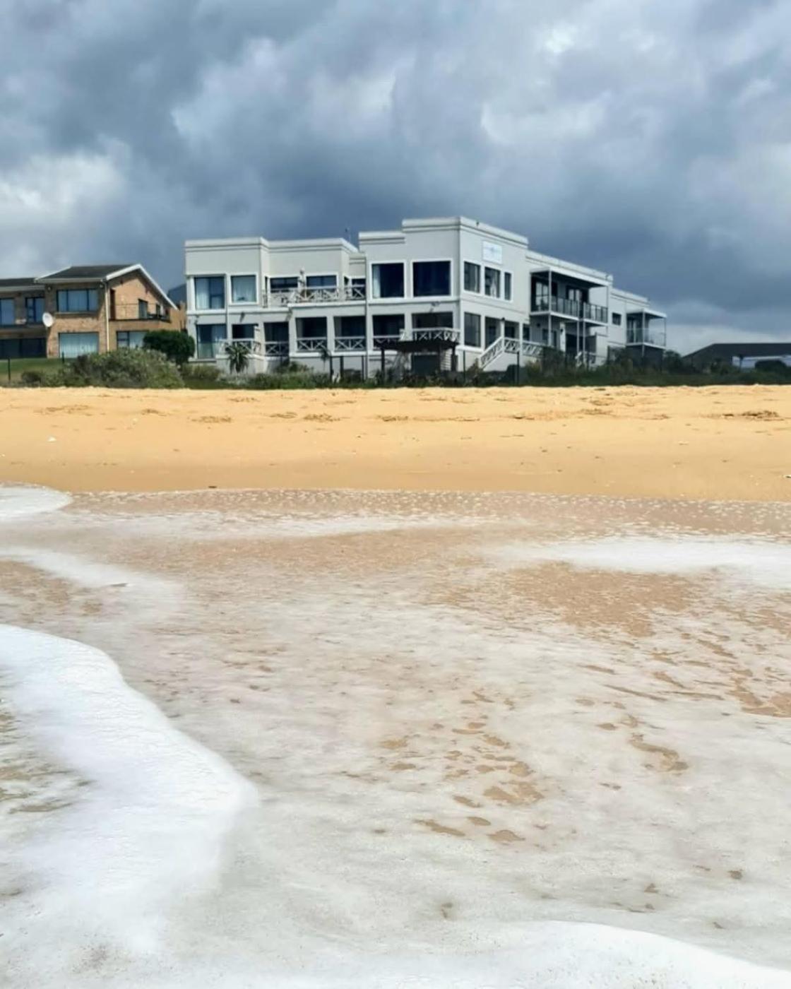 On the Beach pensión Jeffreys Bay Exterior foto